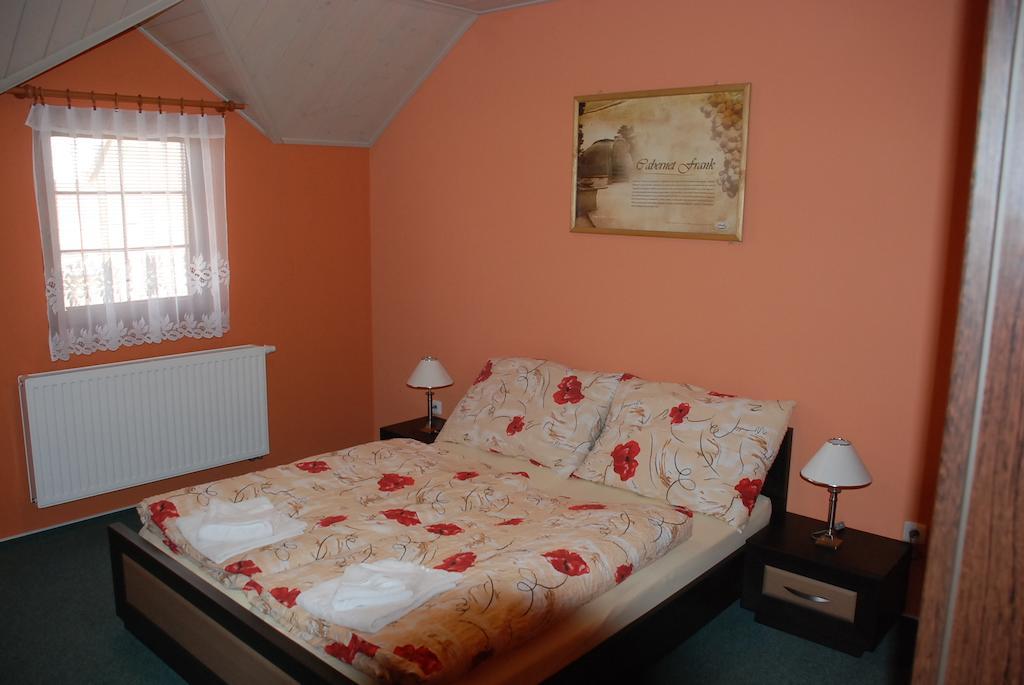 Vinarstvi U Kaplicky Hotel Zaječí Екстериор снимка