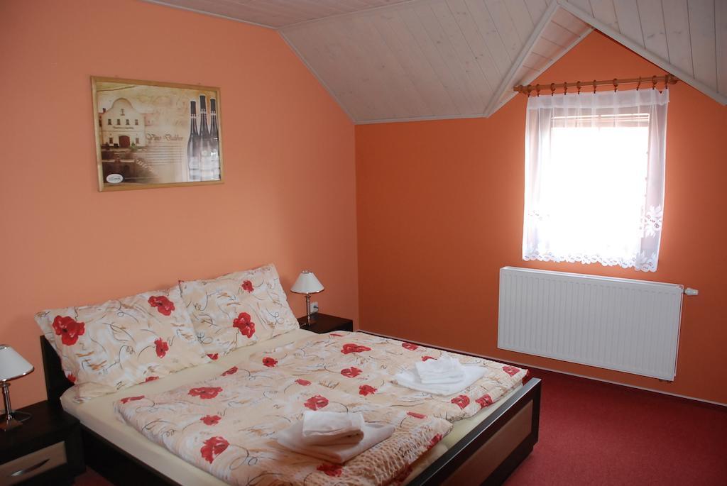 Vinarstvi U Kaplicky Hotel Zaječí Екстериор снимка